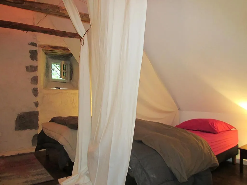 Penzion Domaine De La Jordanne - B&B Saint-Cirgues-de-Jordanne