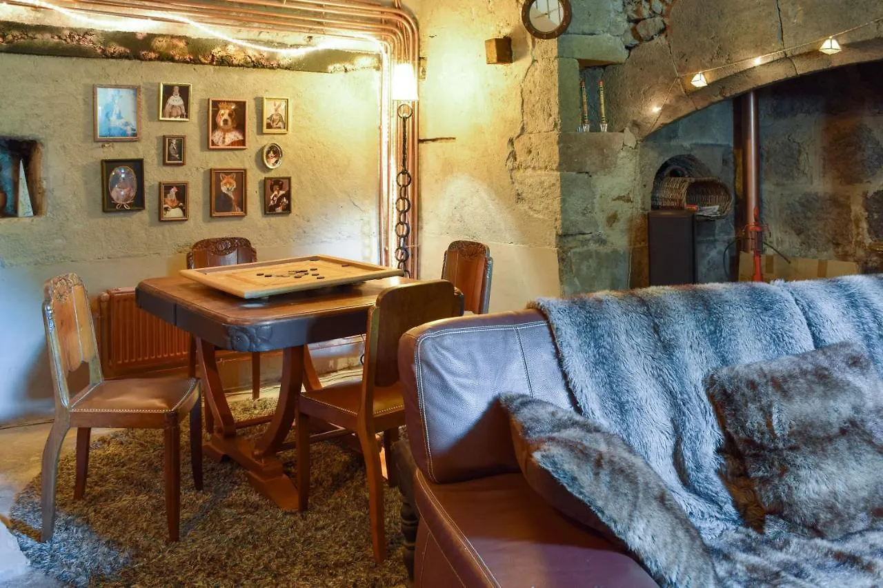 Penzion Domaine De La Jordanne - B&B Saint-Cirgues-de-Jordanne